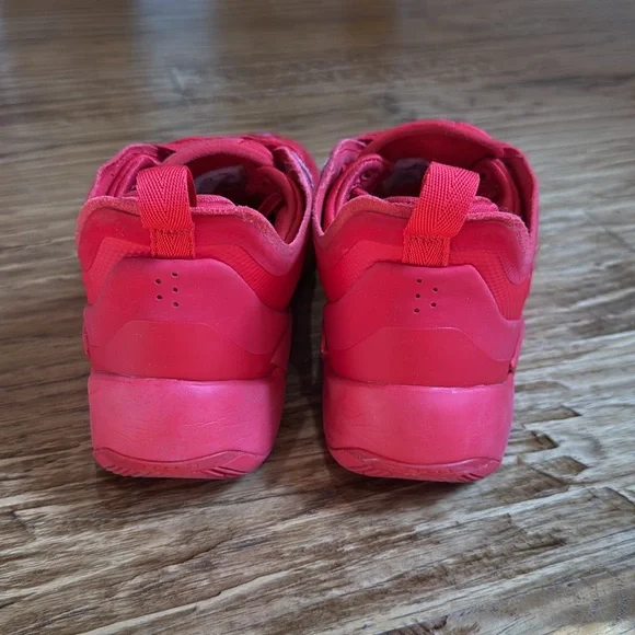 Jordan Luka 1 University Red Basketball Shoe- Size 6.5Y - Picture 3 of 5